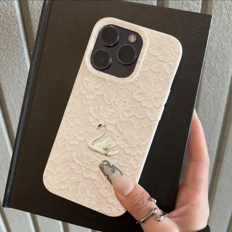 غطاء هاتف بنمط البجع والدانتيل - مراجعة Apple Iphone 15 وسعره